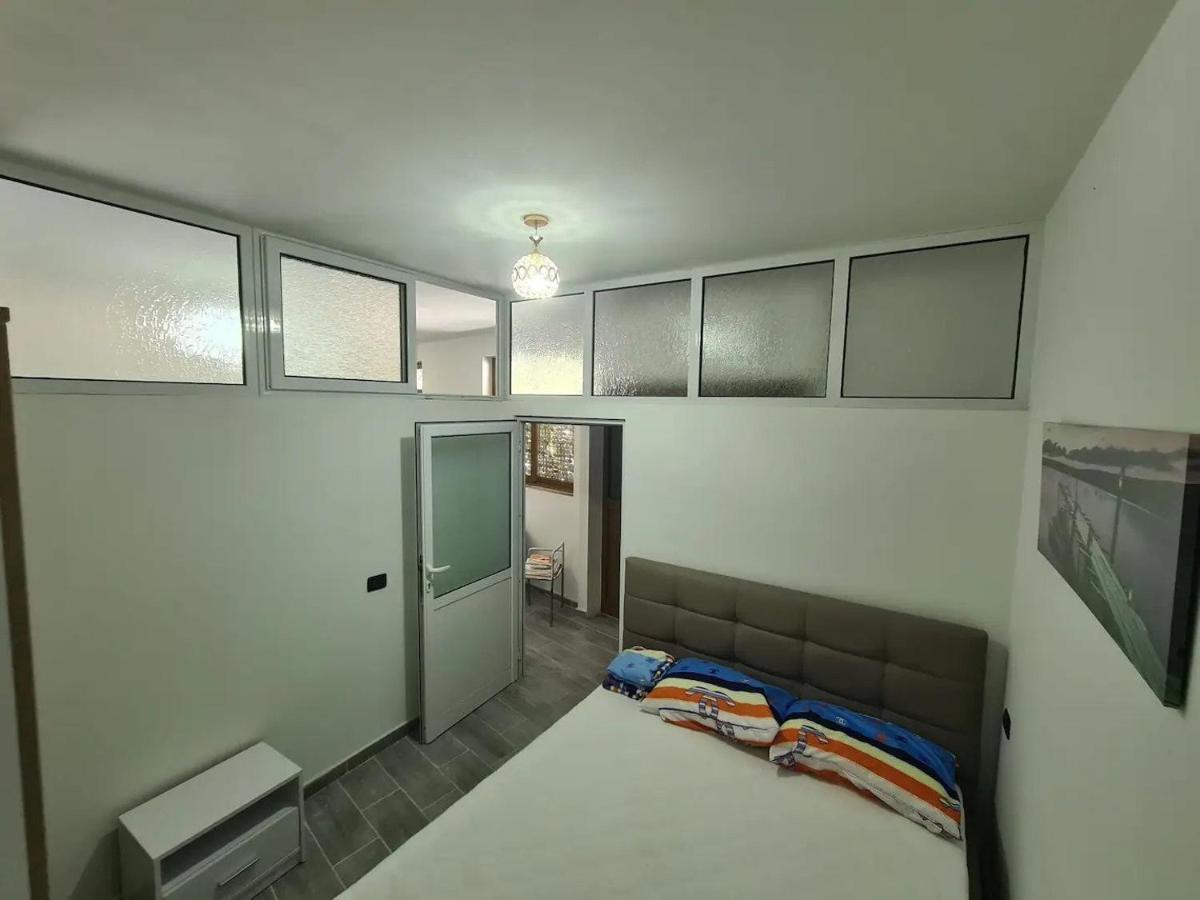 Deja Blue Guest House Vlore Bagian luar foto