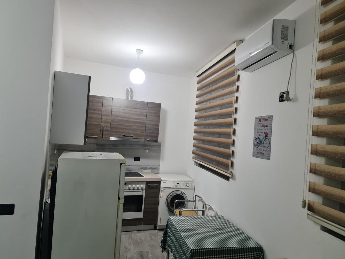 Deja Blue Guest House Vlore Bagian luar foto