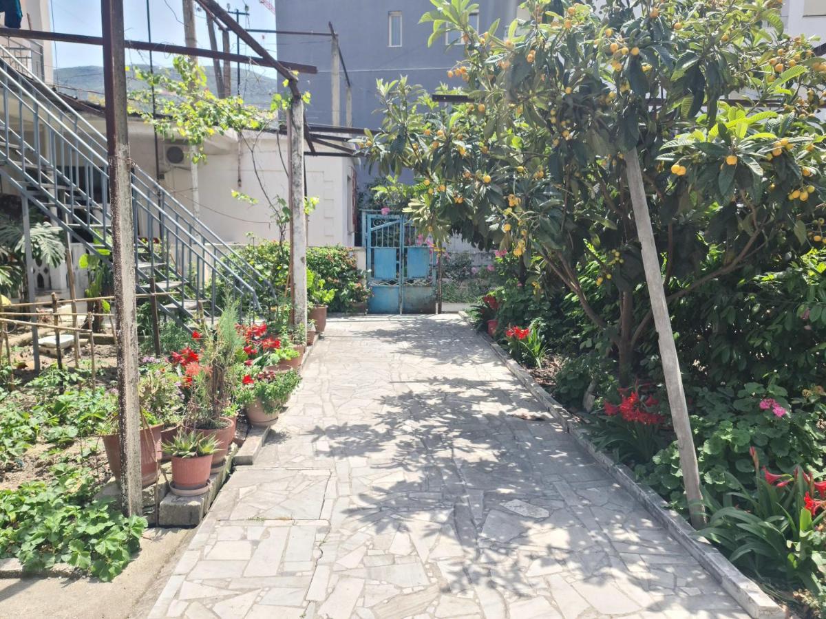 Deja Blue Guest House Vlore Bagian luar foto